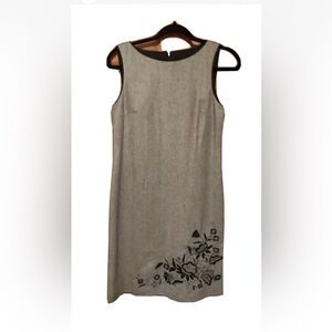 Talbots Women's Sleeveless Dress Floral Embroidery Fully Lined Wool Size 12